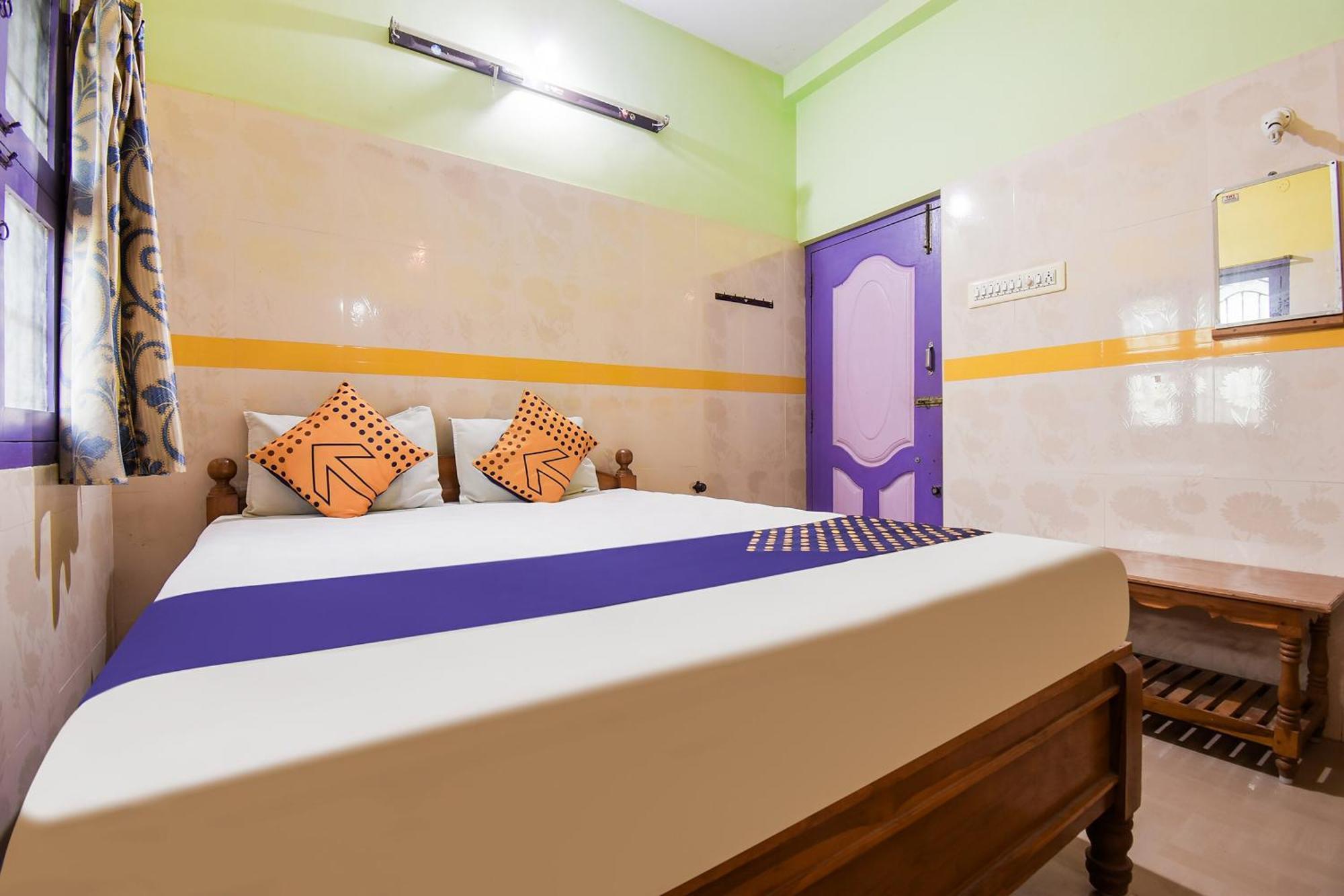 Hotel O K.S.Lodge Tribhuvanam Екстериор снимка