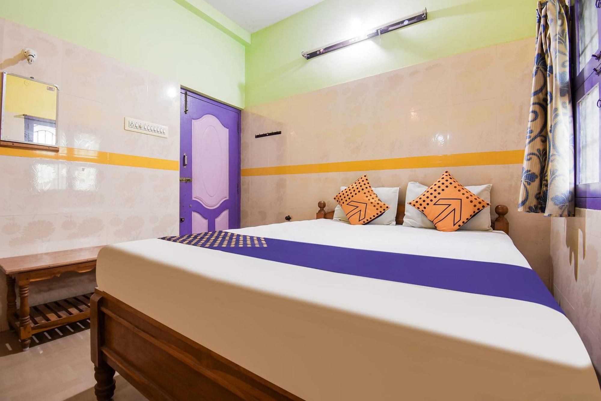 Hotel O K.S.Lodge Tribhuvanam Екстериор снимка