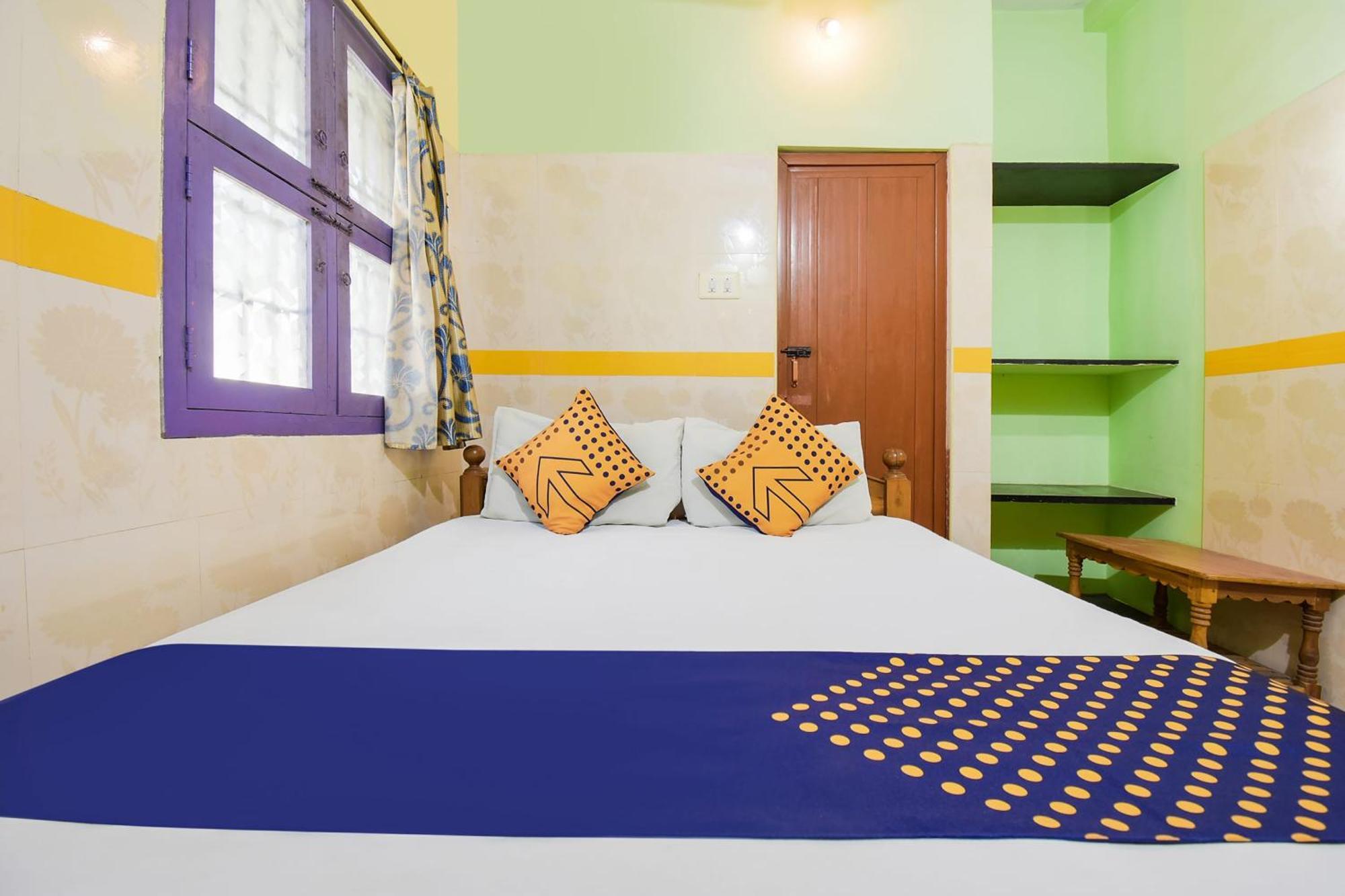 Hotel O K.S.Lodge Tribhuvanam Екстериор снимка