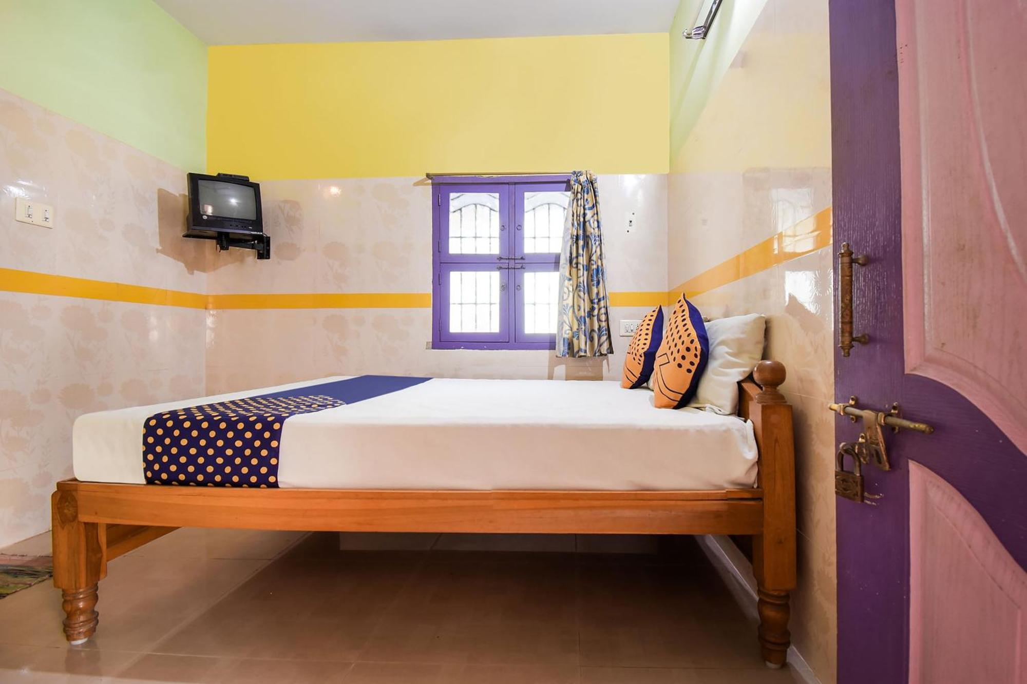 Hotel O K.S.Lodge Tribhuvanam Екстериор снимка