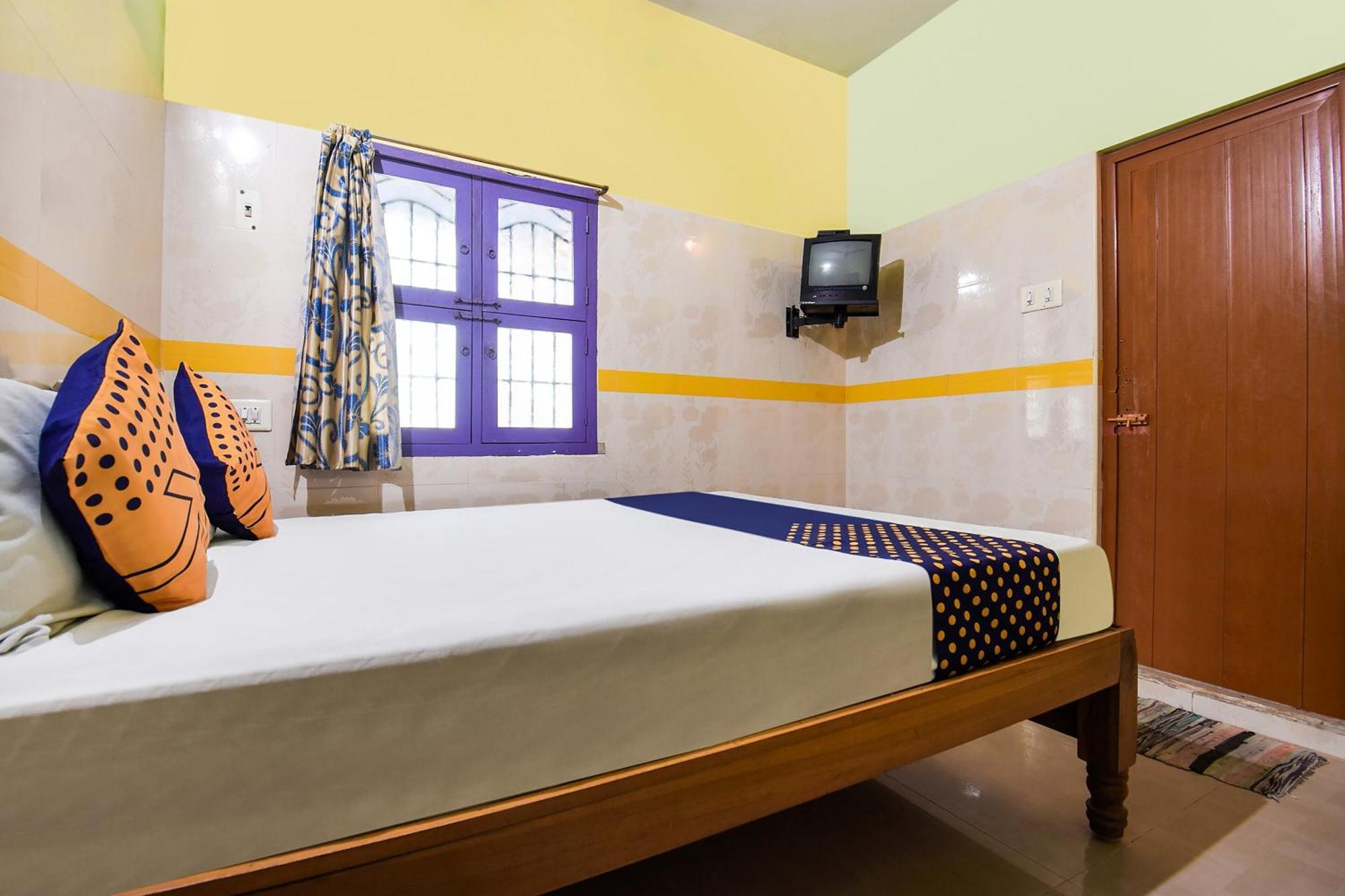 Hotel O K.S.Lodge Tribhuvanam Екстериор снимка